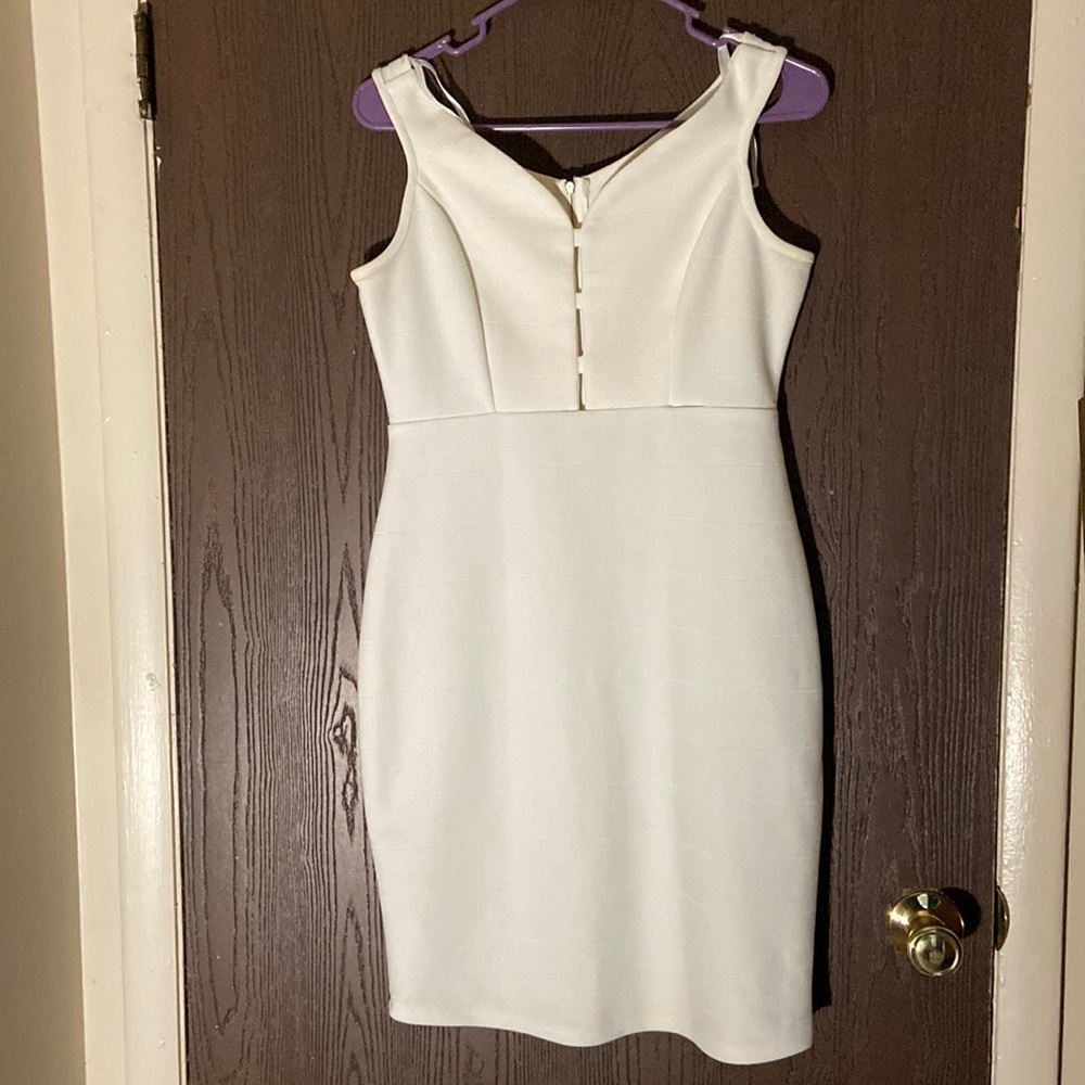 White midi fitting Love J dress
